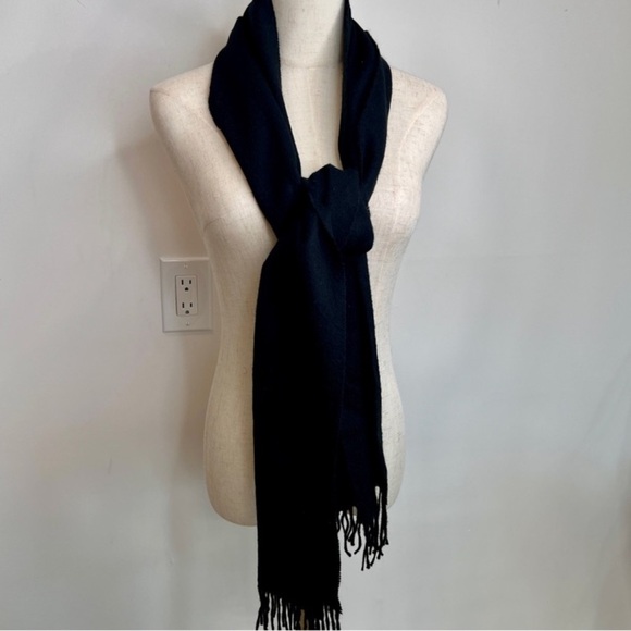 Nordstrom 100% Cashmere unisex scarf Winter Office Preppy Casual black‎ - Picture 2 of 6